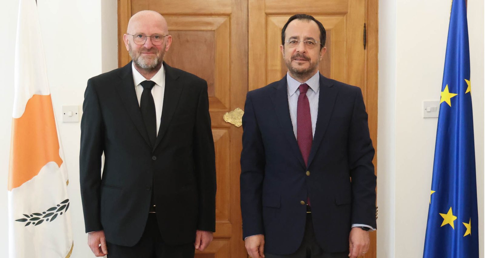 The Ambassador of the Sovereign Order of Malta to Cyprus presents his letters of credence
